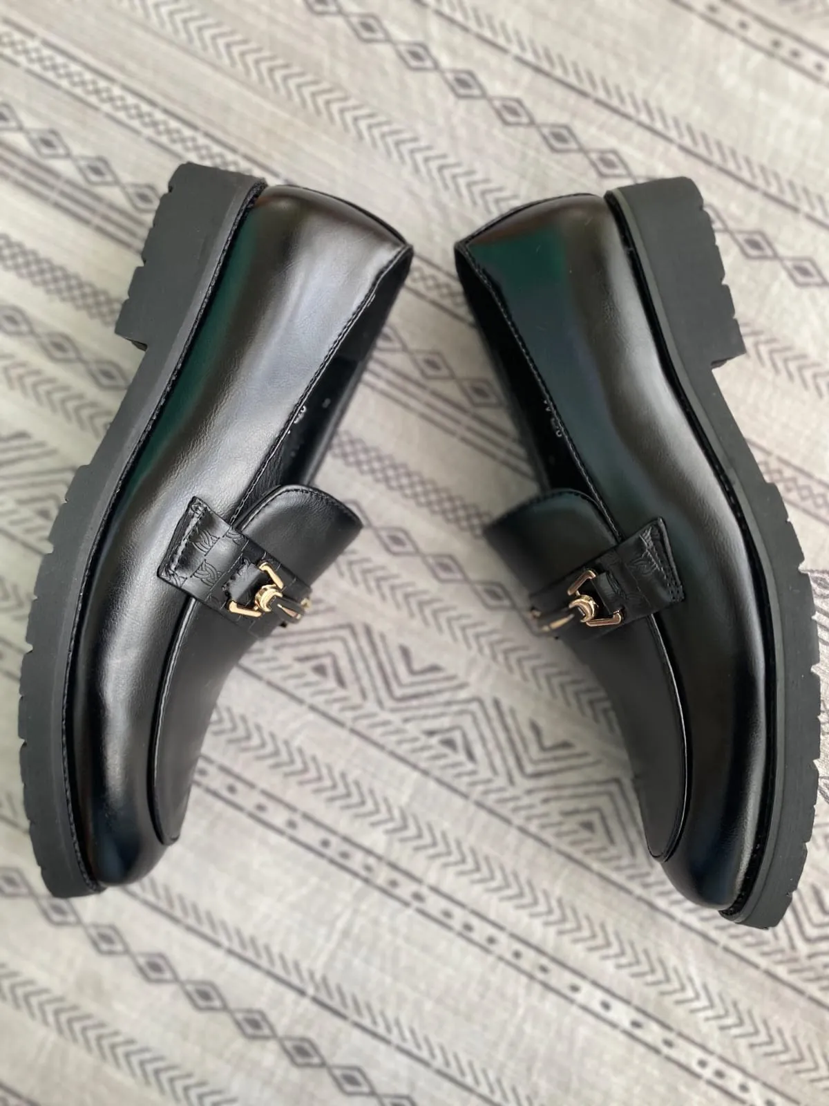 V.I.P Exclusive Official Loafers